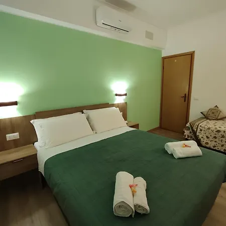 New Family 5 Min From Trastevere And The Vatican Roma